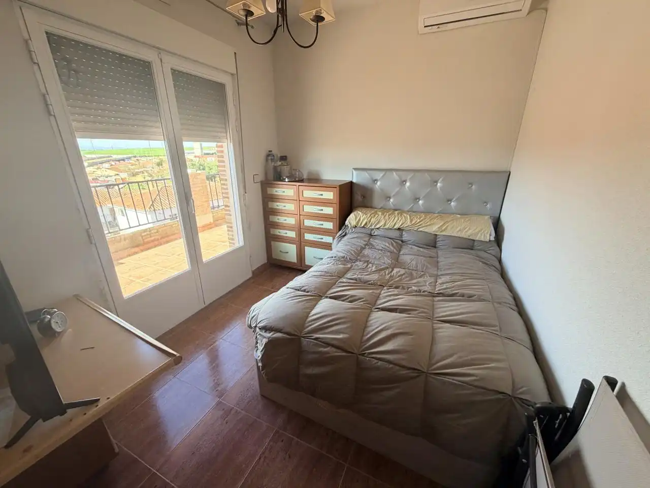 Habitación de Casa adosada en venta en El Carpio de Tajo con Aire acondicionado, Terraza y Piscina