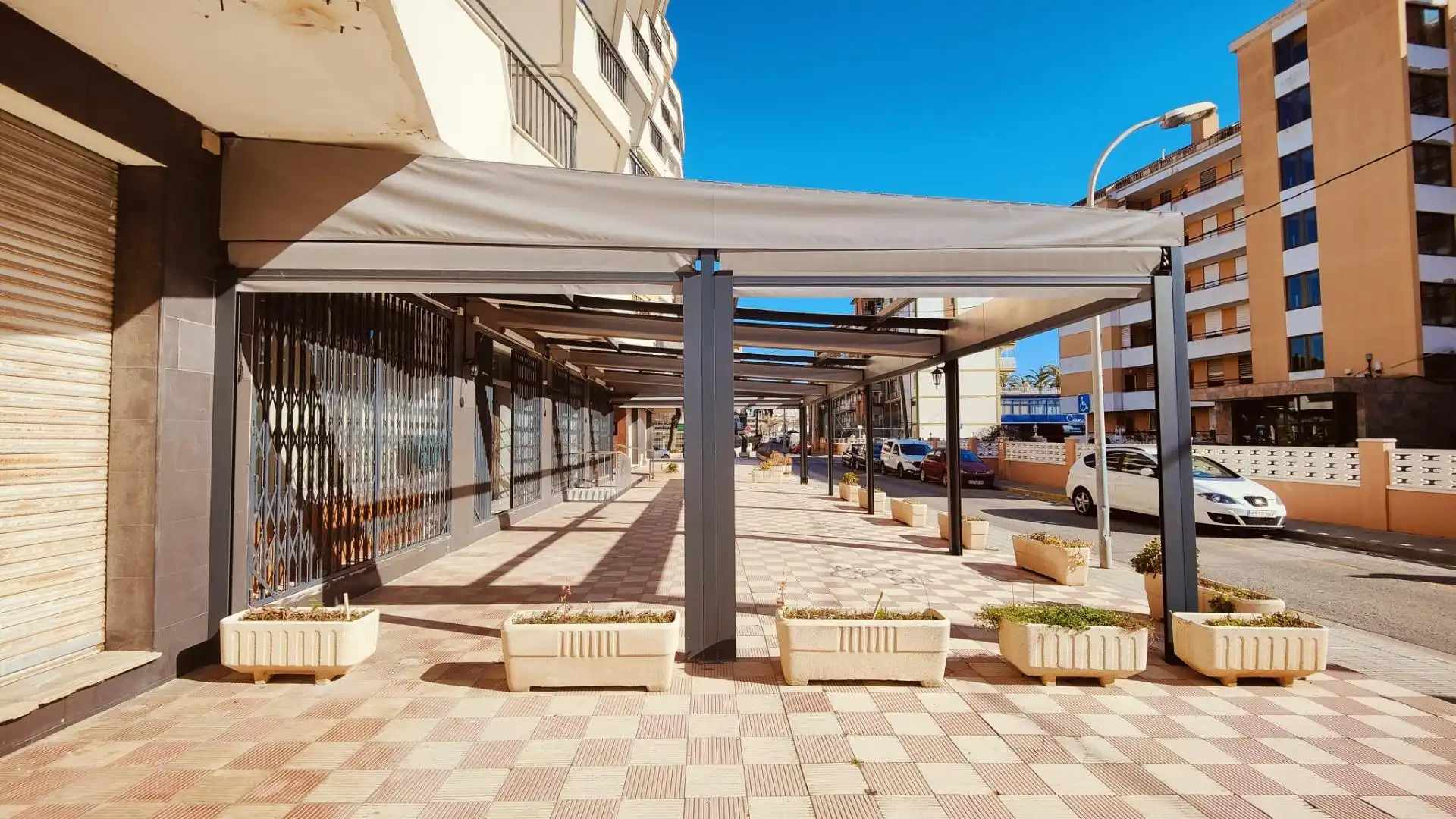 Gewerbefläche zum Verkauf in Calle CUBELLES, imagen 2