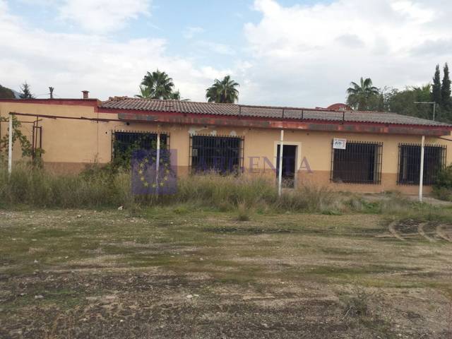 Local comercial en Venta en N/A en Torre de Santa María