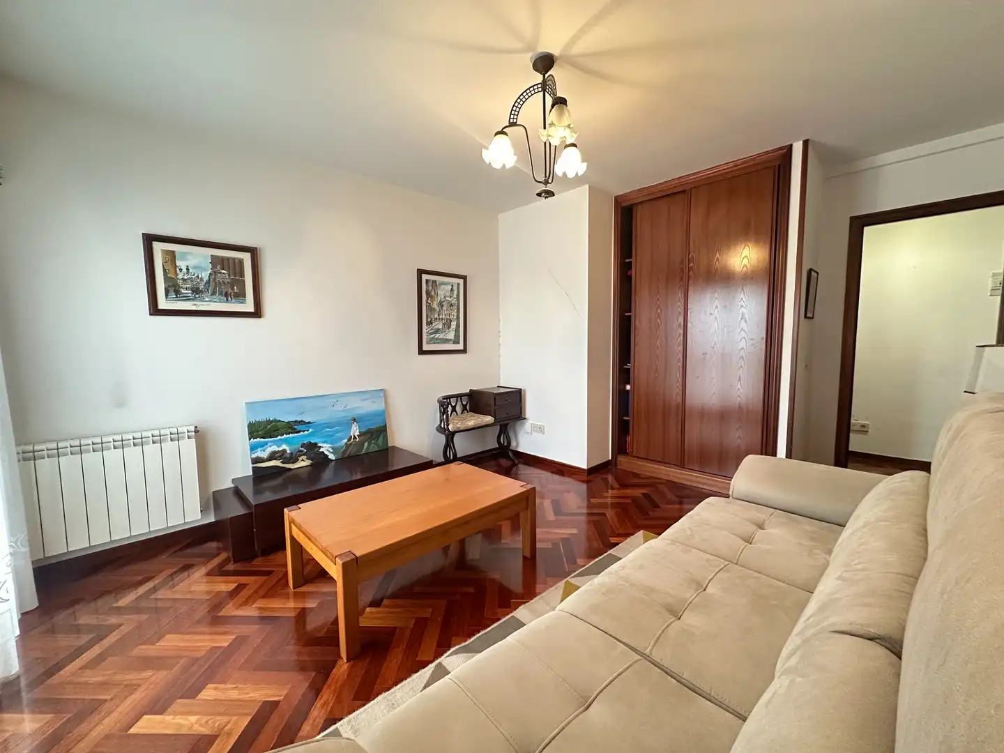 Wohnzimmer von Wohnung zum Verkauf in Ames mit Heizung, Parkett und Abstellraum