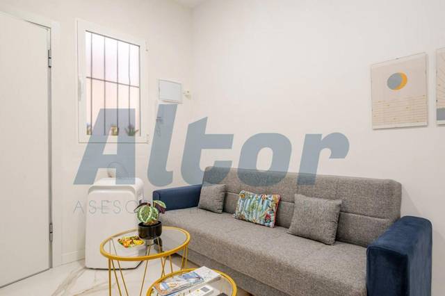 Piso en Alquiler en AVE MARIA en Embajadores - Lavapiés