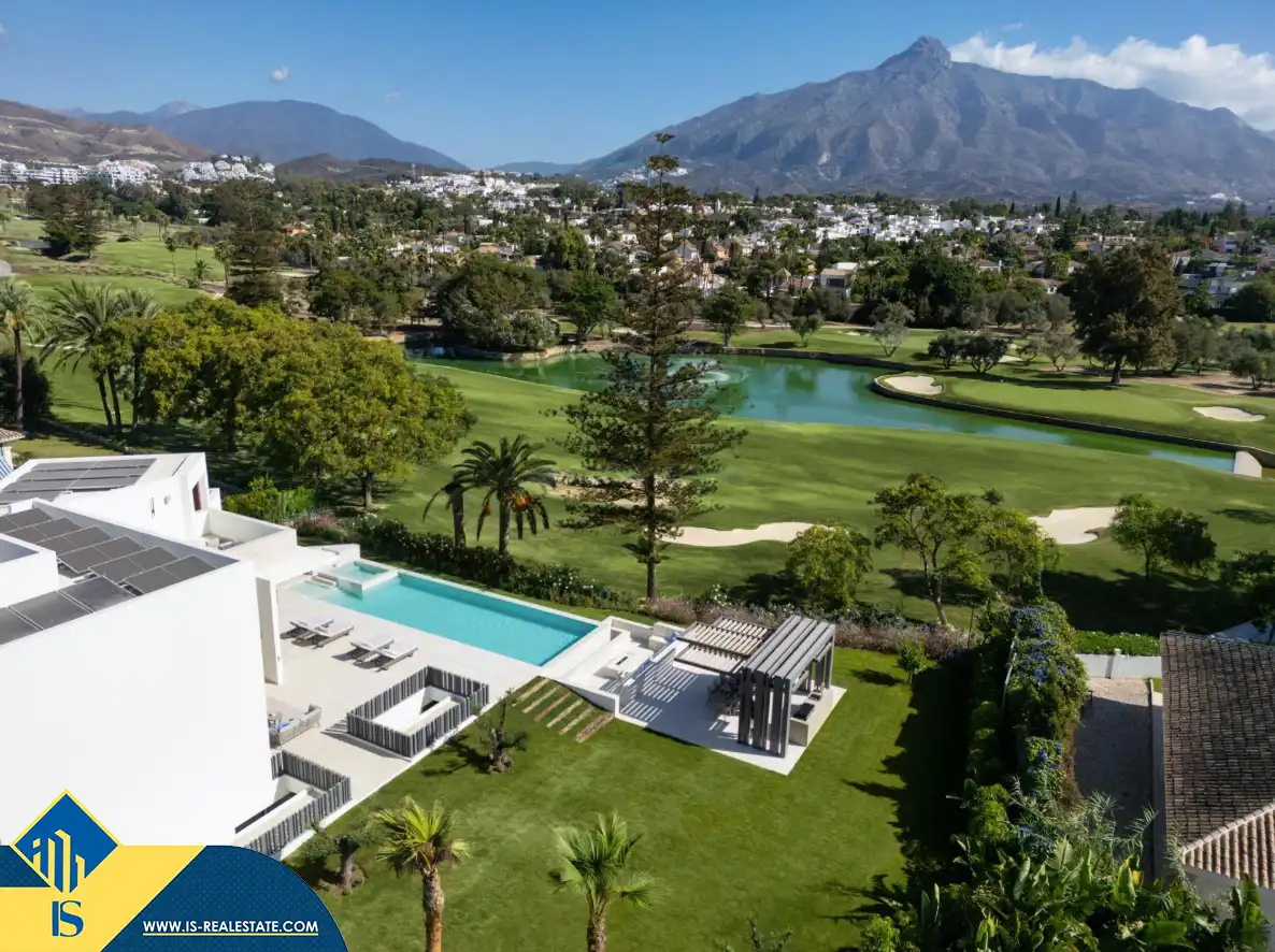 Chalet con piscina en venta en Nueva Andalucía, imagen 43