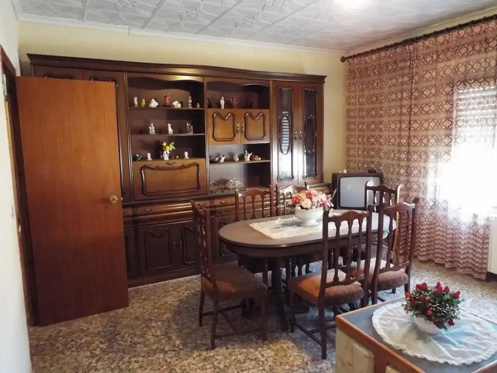 Menjador de Apartament en venda en Caudete amb Moblat