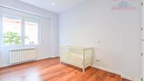 Bedroom of Flat to rent in  Madrid Capital  with Air Conditioner, Heating and Parquet flooring