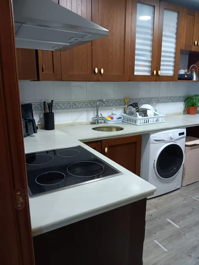 Cocina de Piso en venta en Sevilla con Piscina
