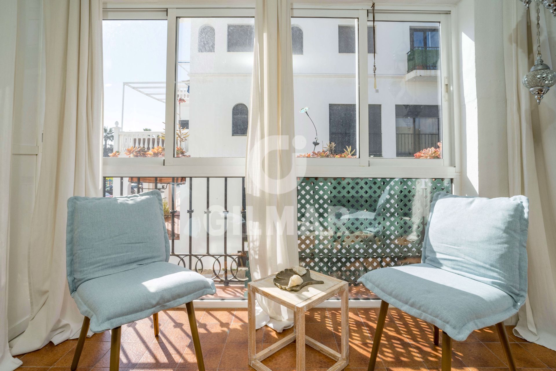 Terraza de Piso en venta en Manilva con Aire acondicionado