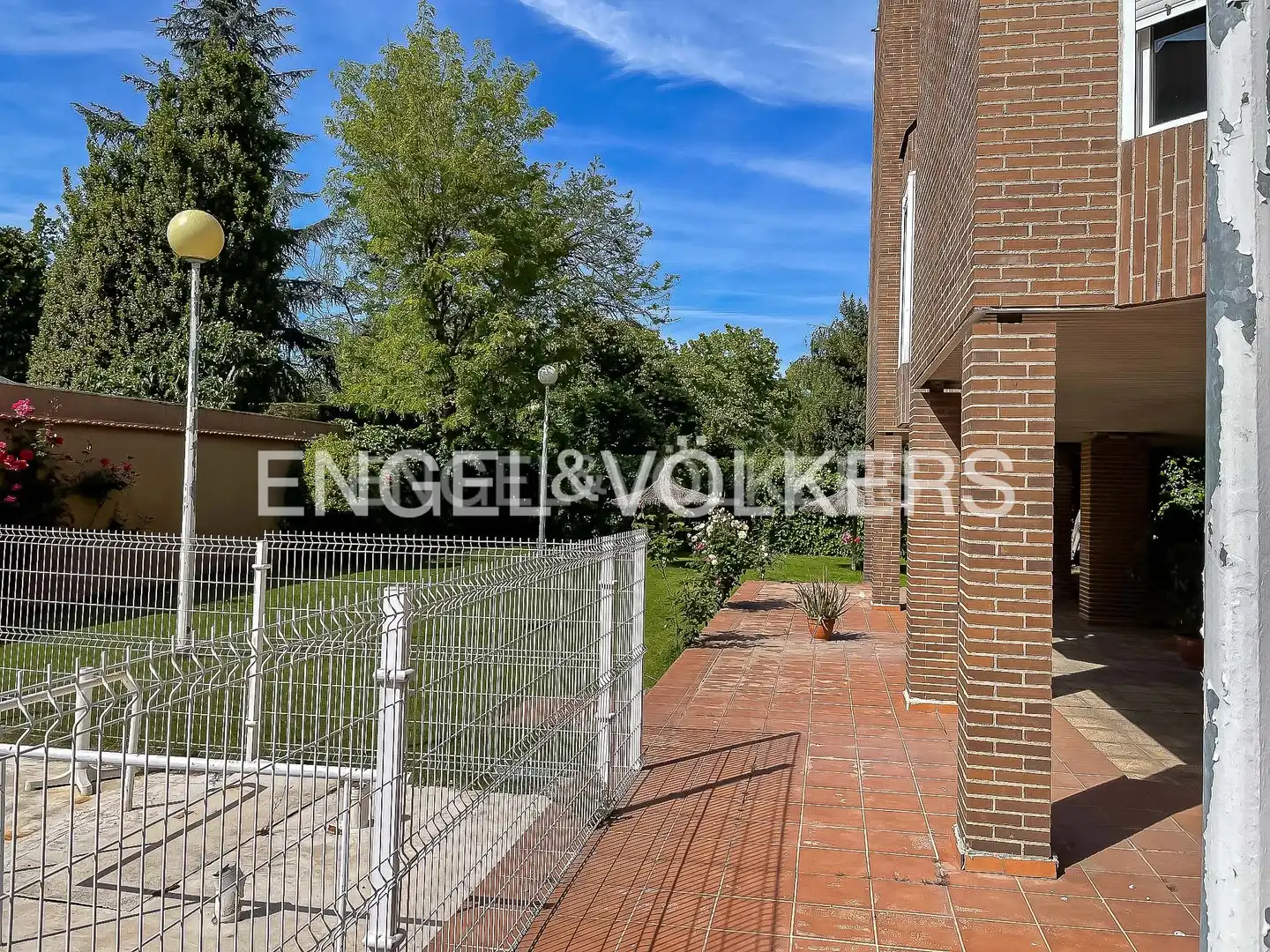 Flat for rent in Madrid  with Air Conditioner, Heating and Private garden