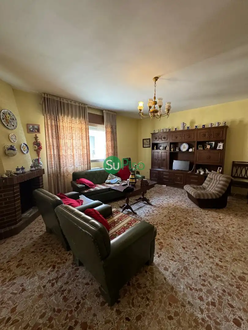 Casa adosada en venta en Avenida Rufino Rubio, 9, Yeles