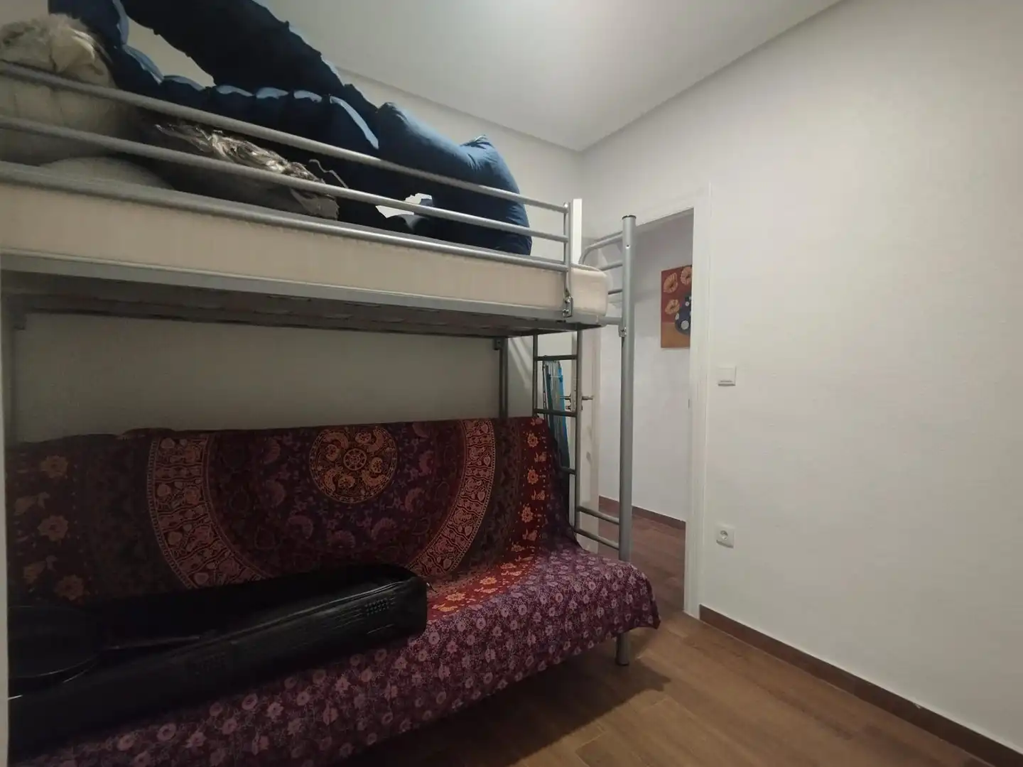 Habitación de Apartamento en venta en Guardamar del Segura con Terraza y Amueblado