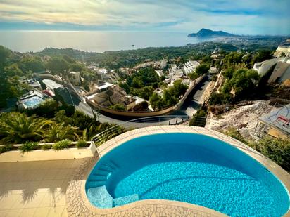 Vista exterior de Casa o xalet en venda en Altea amb Aire condicionat, Calefacció i Jardí privat