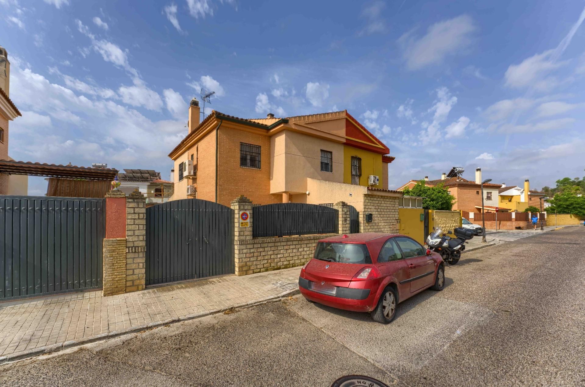 Vista exterior de Casa o chalet en venta en Gelves