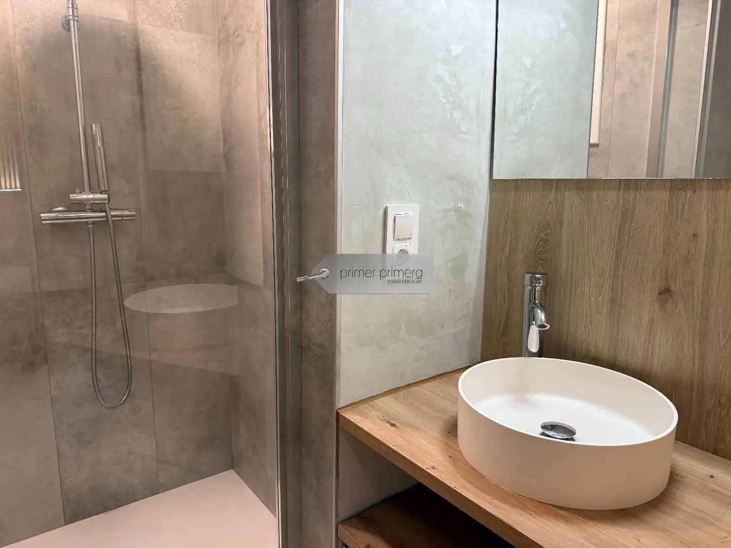 Baño de Piso en venta en Barcelona con Aire acondicionado, Calefacción y Parquet