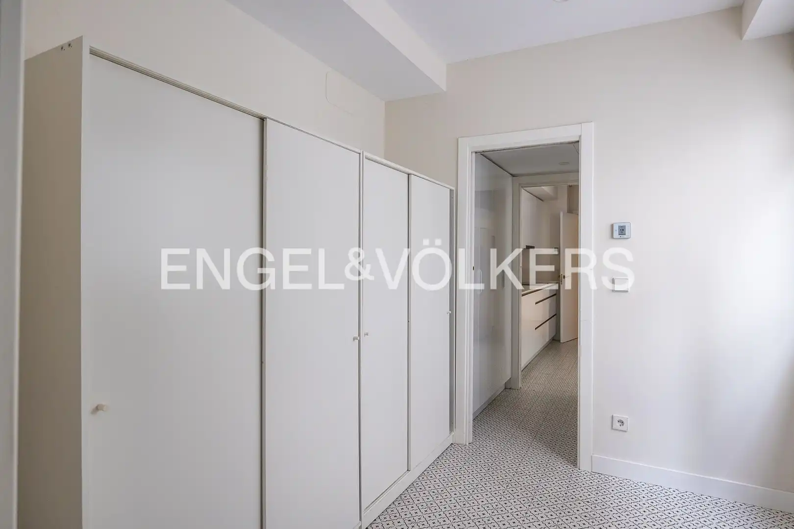 Wohnung zur Miete in Sevilla mit Klimaanlage, Heizung und Parkett