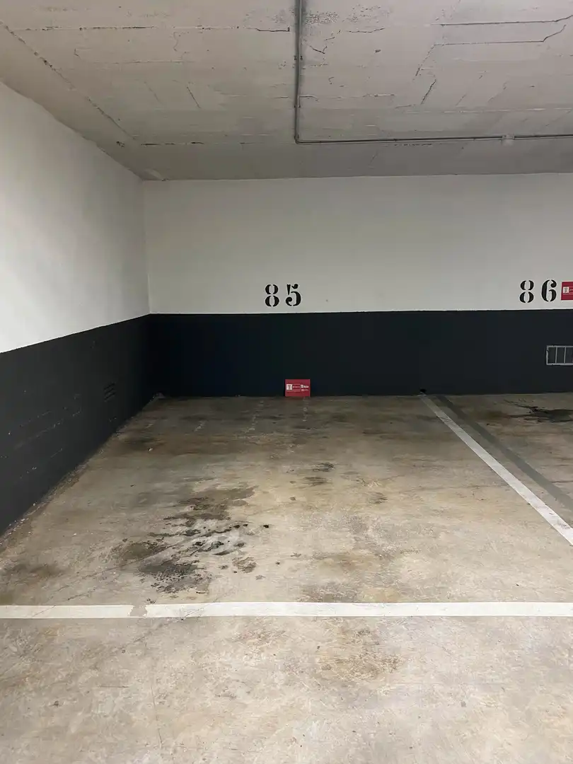Parking de Oficina en venta en Sabadell con Calefacción