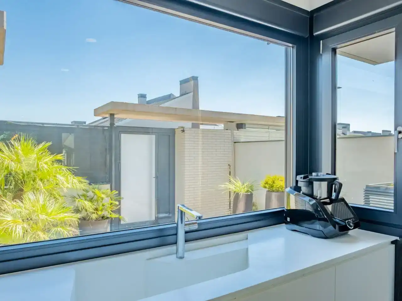Balcony of Flat for sale in Boadilla del Monte  with Air Conditioner, Private garden and Parquet flooring