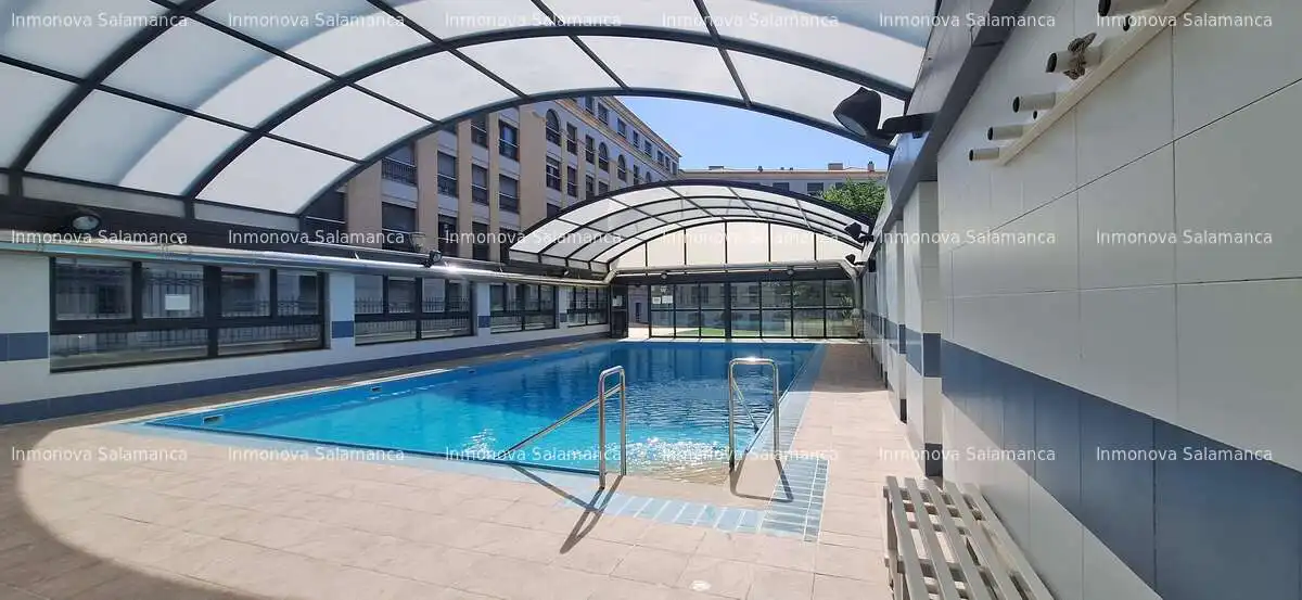 Piscina de Pis de lloguer en Salamanca amb Calefacció, Moblat i Piscina comunitària