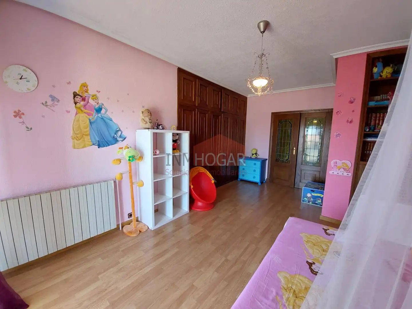 Living room of Houses for sale in Sanchidrián  with Private garden, Parquet flooring and Terrace