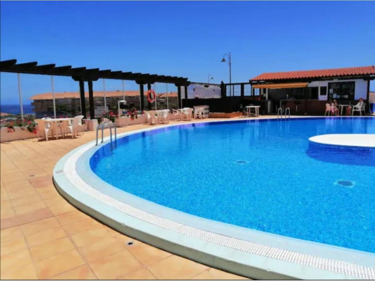 Piscina de Apartament en venda en San Miguel de Abona amb Aire condicionat, Terrassa i Moblat
