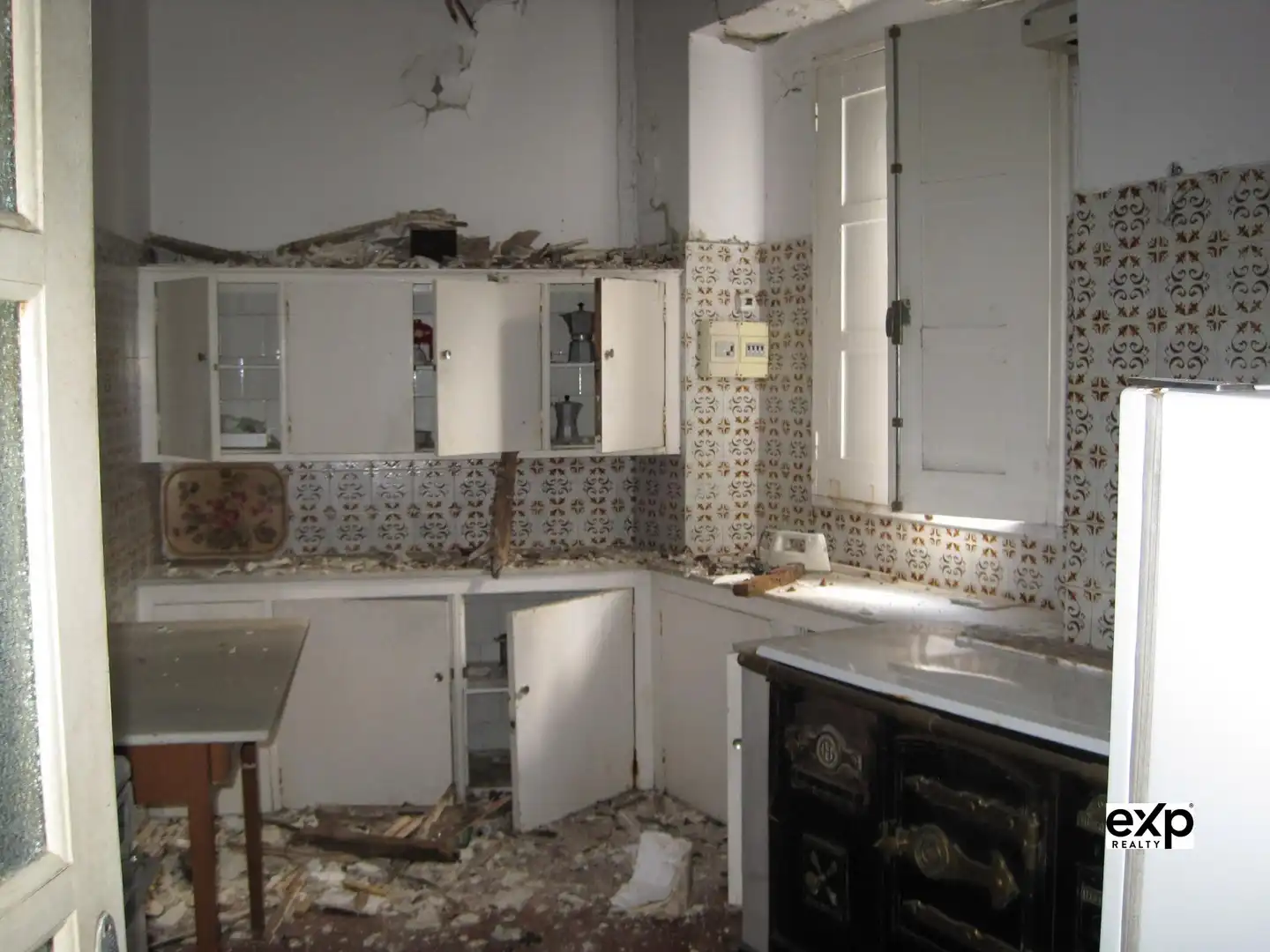 Kitchen of Houses for sale in O Valadouro    with Parquet flooring