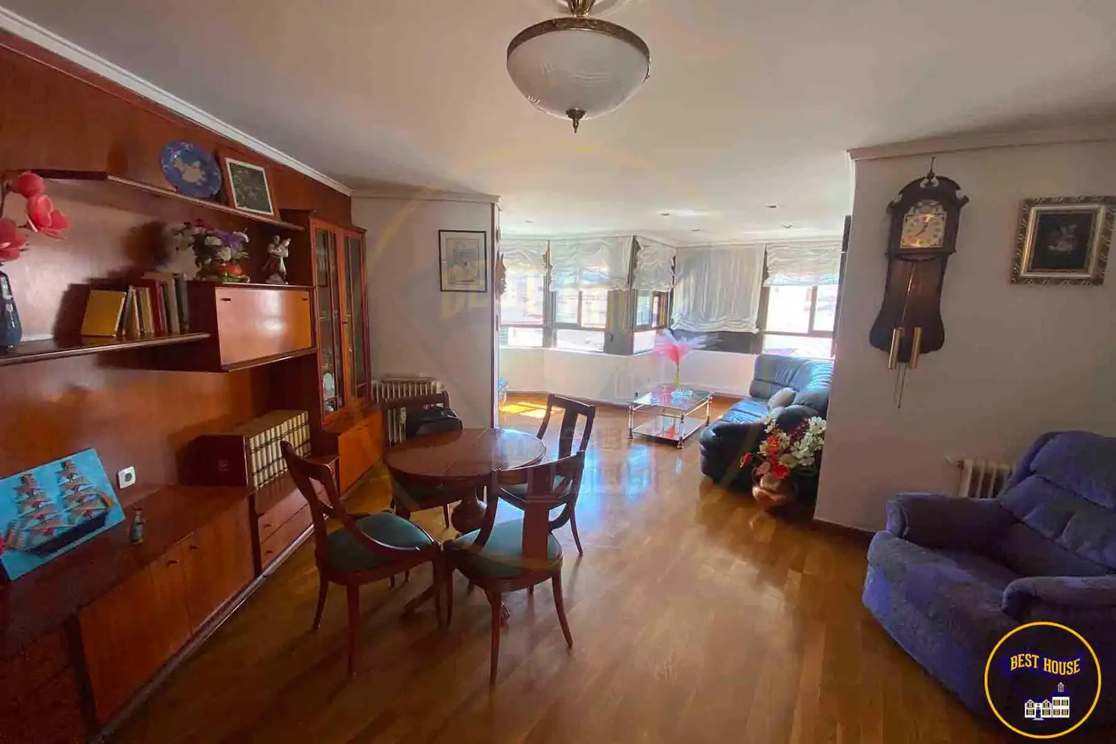 Living room of Flat for sale in Cuenca  with Air Conditioner, Heating and Parquet flooring