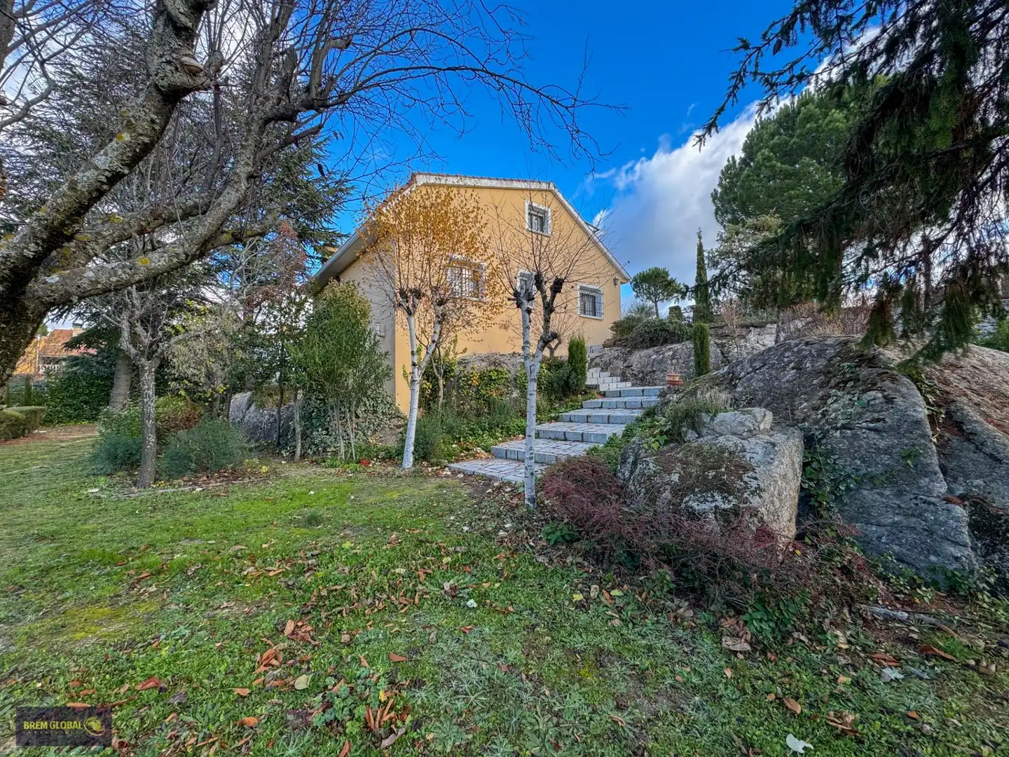 Vista exterior de Casa o xalet en venda en El Berrueco amb Calefacció, Terrassa i Traster