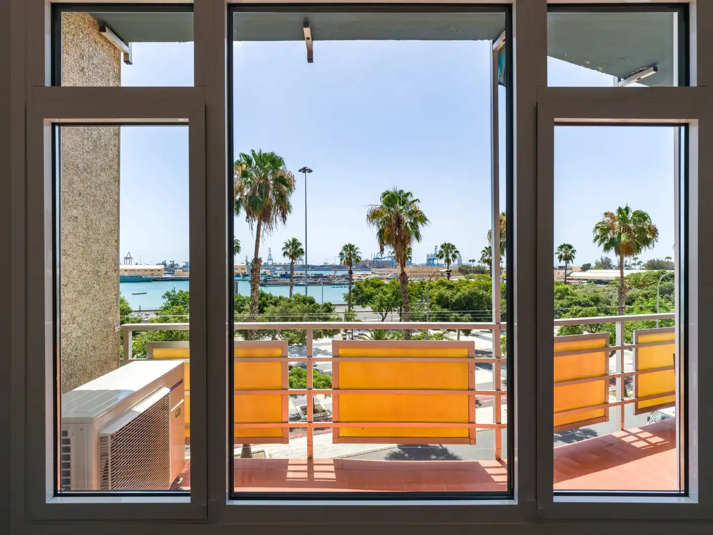 Balcony of Flat for sale in Las Palmas de Gran Canaria  with Air Conditioner, Heating and Terrace