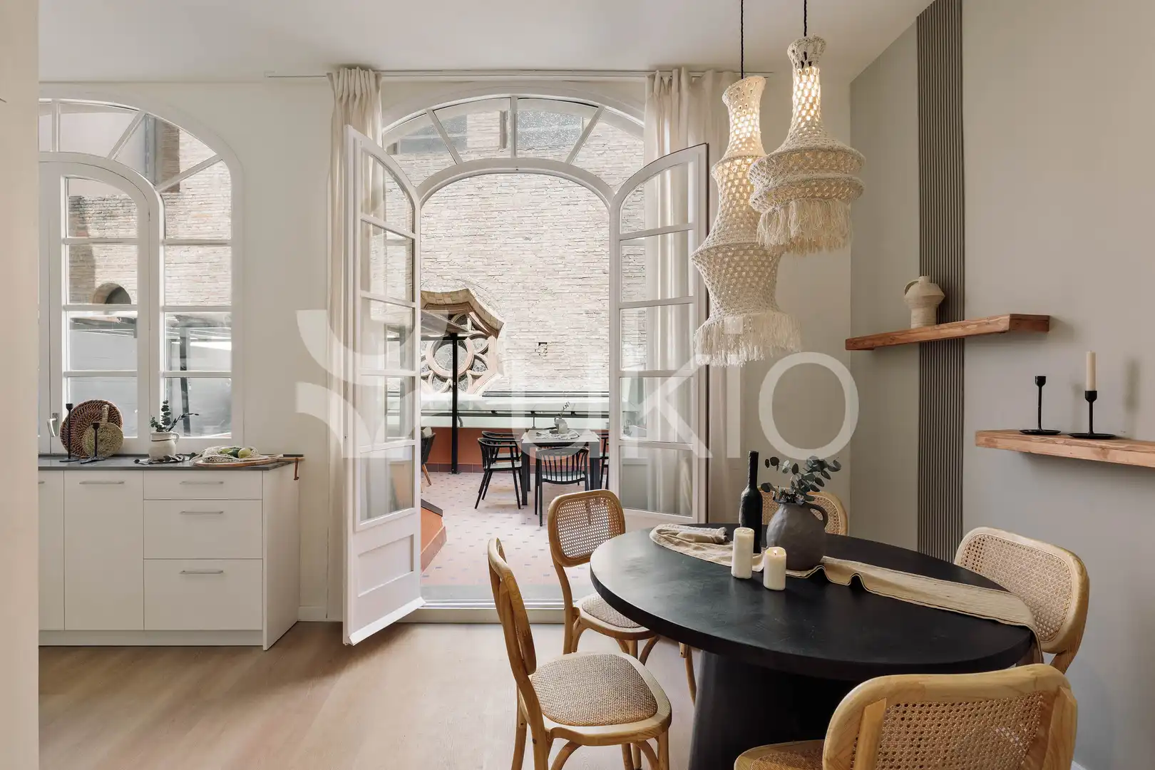 Comedor de Apartamento de alquiler en Barcelona con Aire acondicionado, Calefacción y Terraza