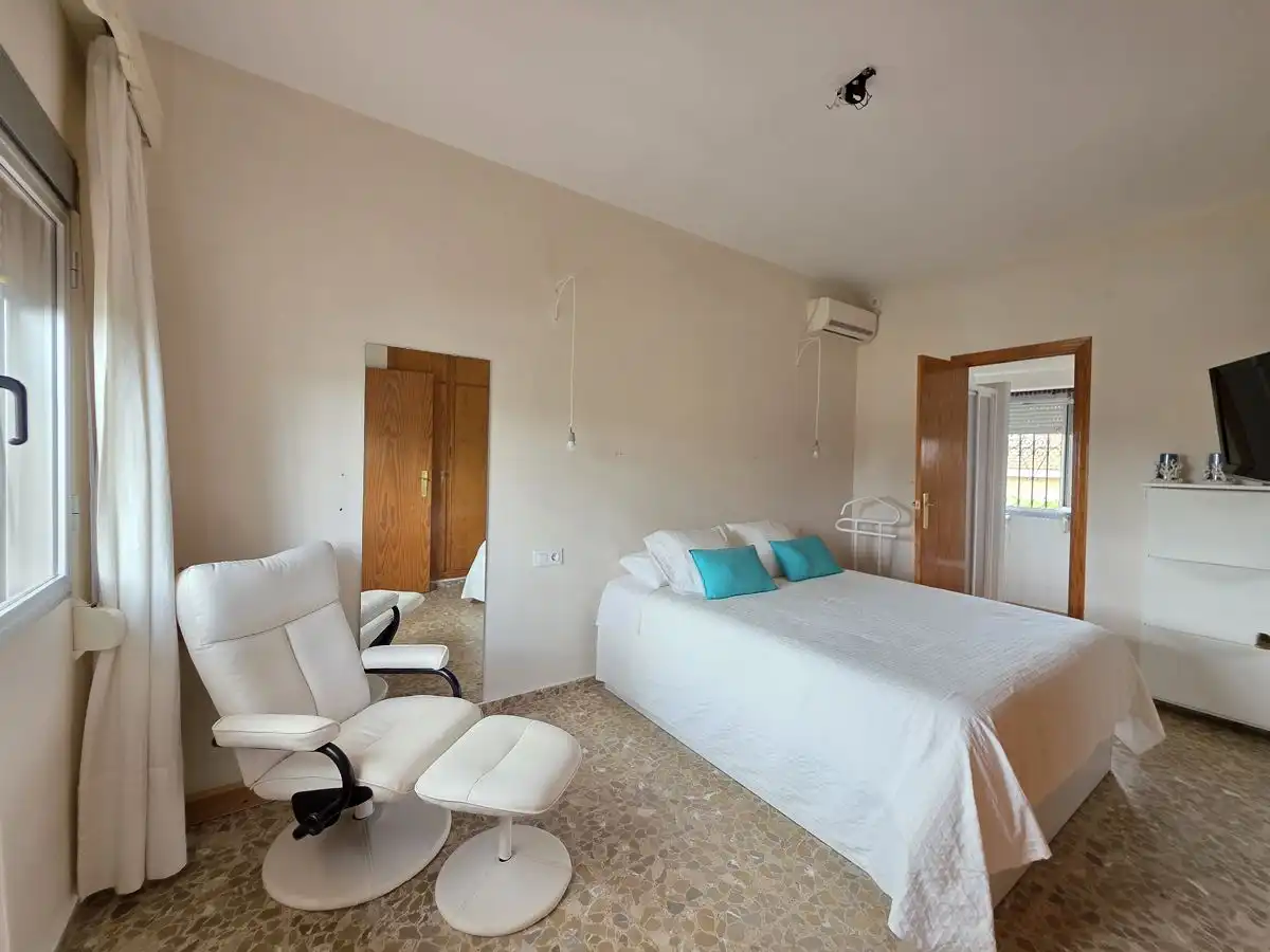 Chalet con piscina en venta en Palomares del Río, imagen 44