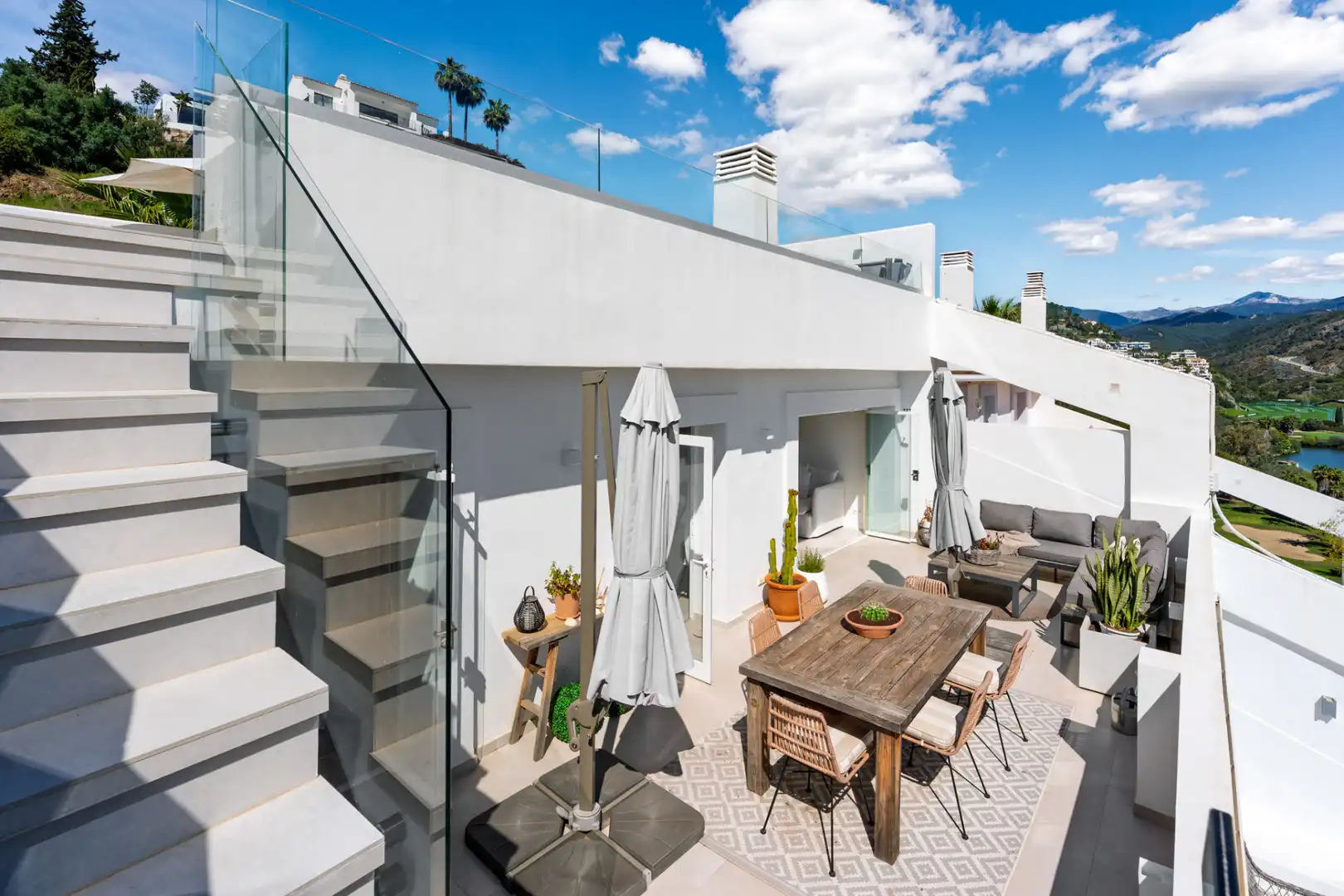 Terraza de Ático en venta en Benahavís con Aire acondicionado, Terraza y Piscina