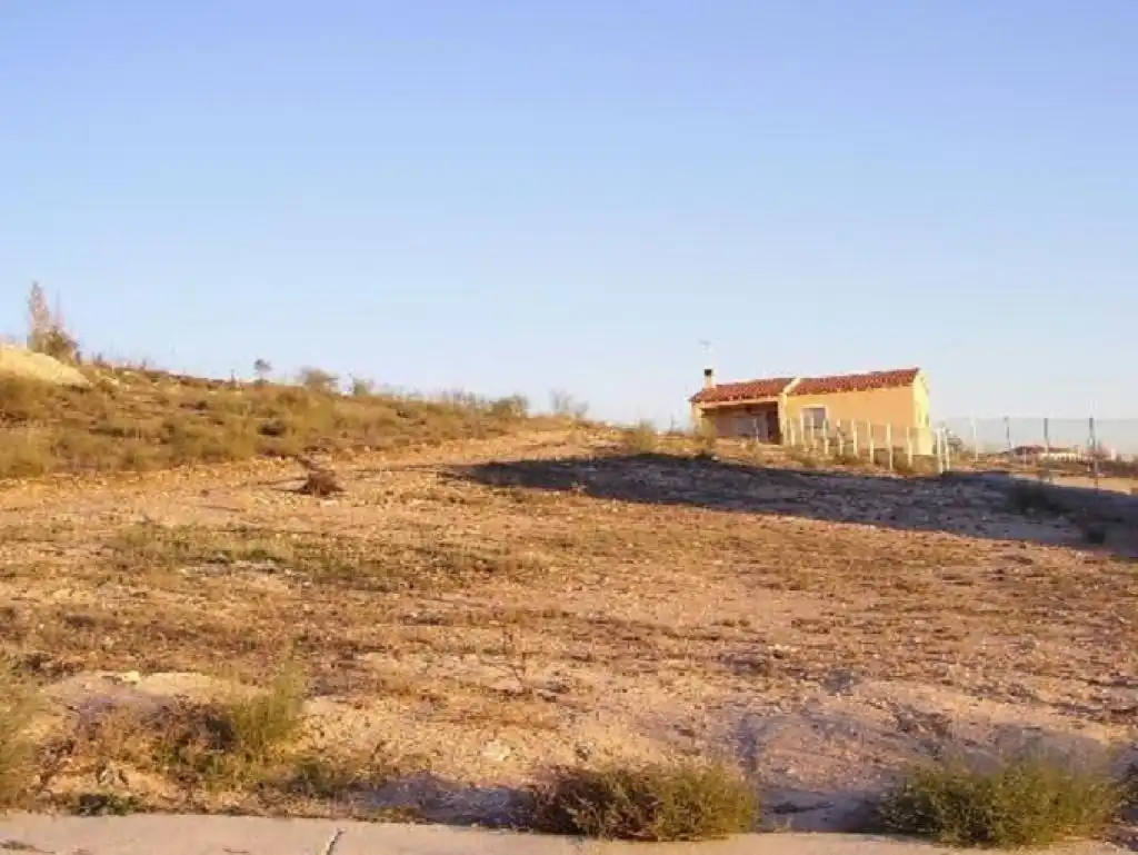 Land for sale in Barajas de Melo