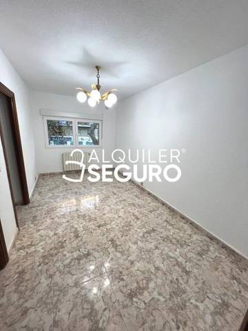 Piso en Alquiler en Santo Angel en Sudeste Industrial