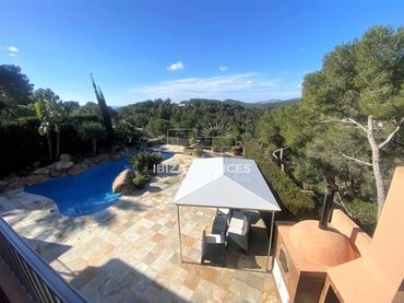 Villa con piscina in vendita a Roca Llisa