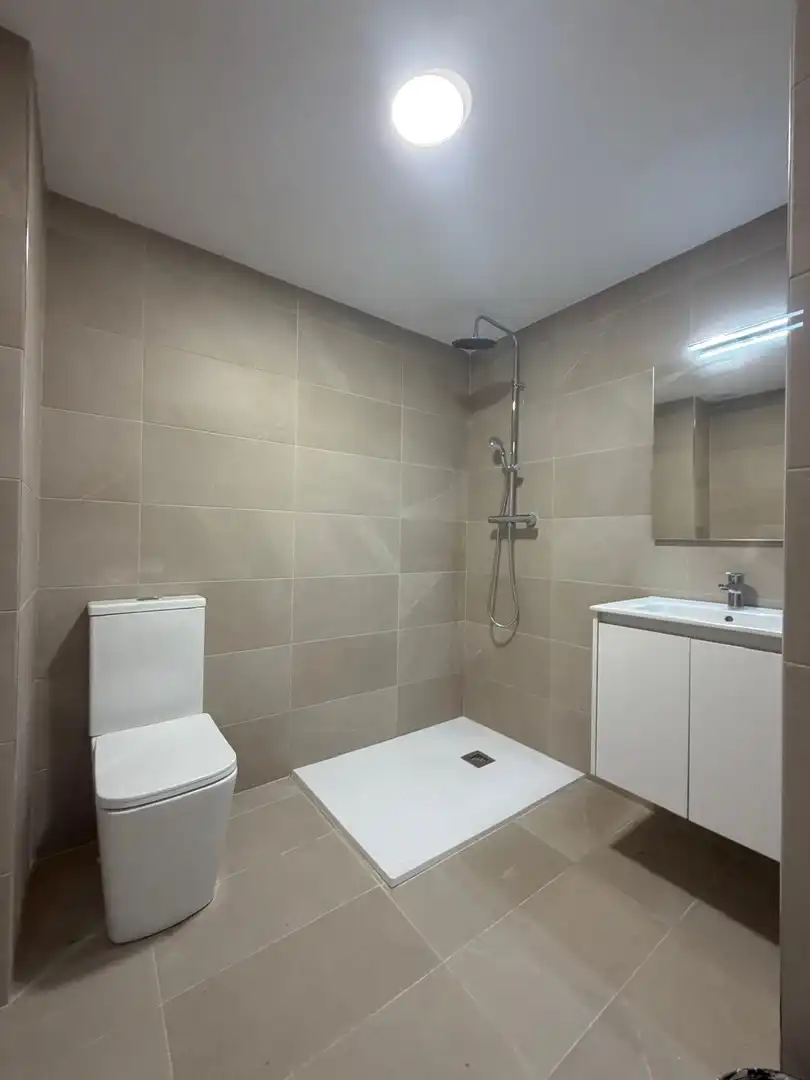 Badezimmer von Wohnung zum Verkauf in Mollet del Vallès