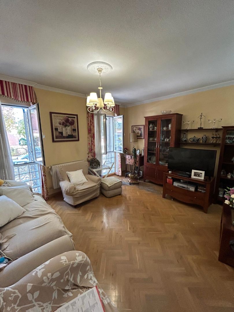 Living room of Flat for sale in Aranjuez  with Air Conditioner, Heating and Alarm