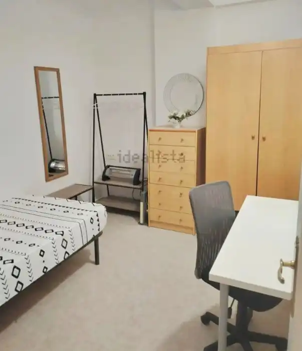 Bedroom of Flat for rent in Granada  with Furnished