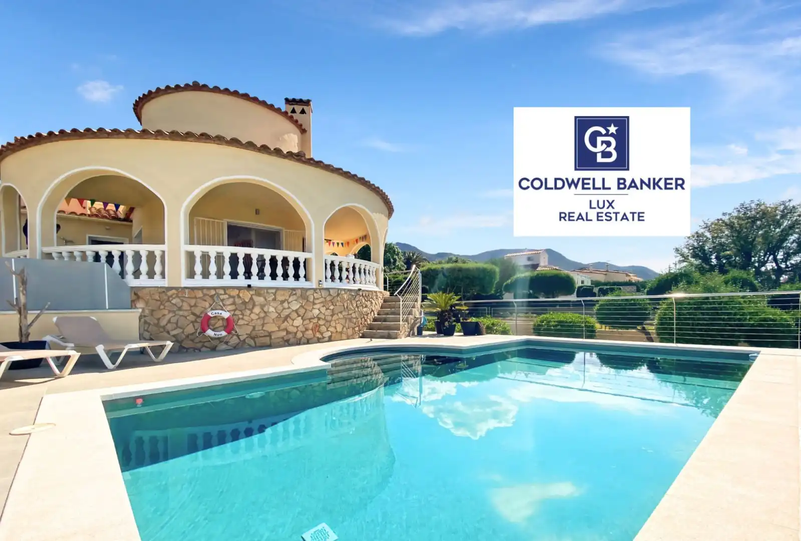 Casa amb piscina en venda a Palau-saverdera