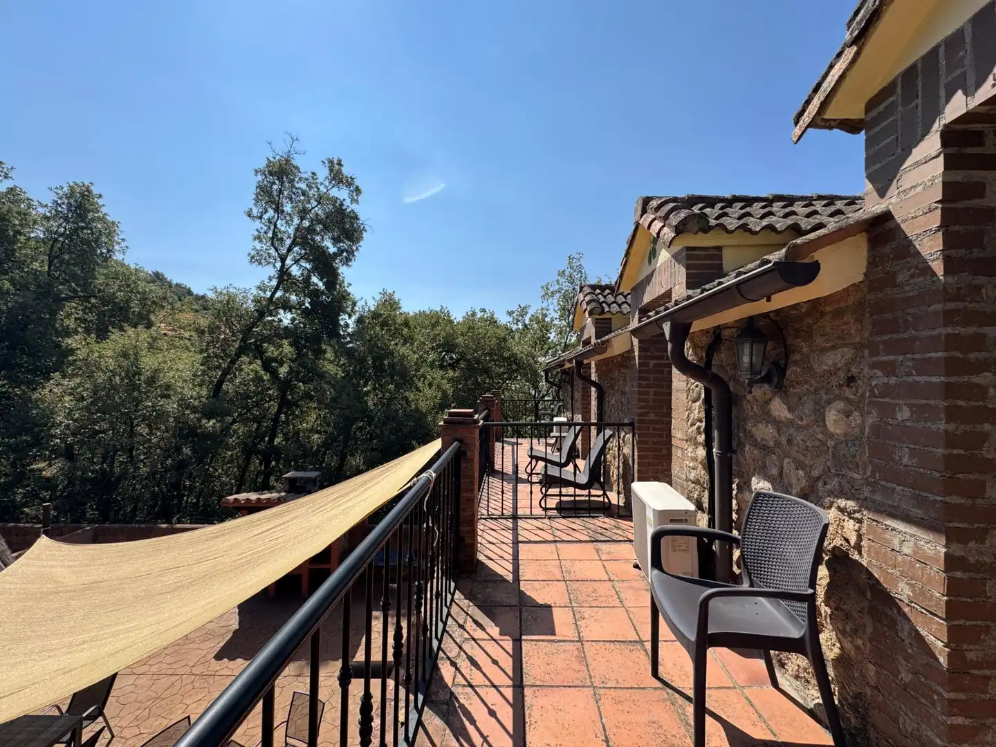 Terrassa de Casa o xalet en venda en Candeleda amb Aire condicionat, Calefacció i Jardí privat