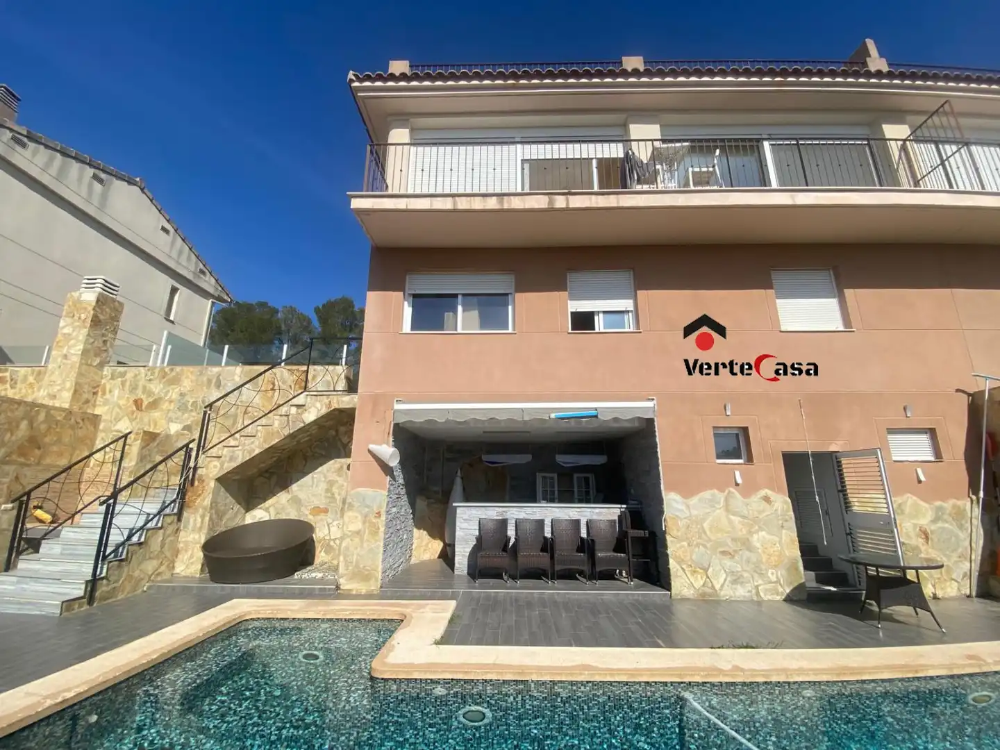 Außenansicht von Haus oder Chalet zum Verkauf in Alzira mit Klimaanlage, Heizung und Parkett
