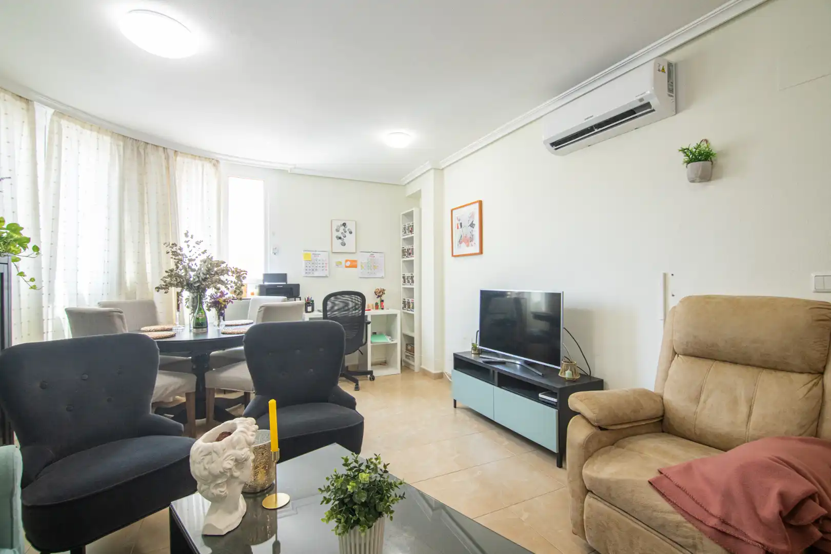 Sala d'estar de Pis en venda en Santa Pola amb Aire condicionat, Terrassa i Moblat