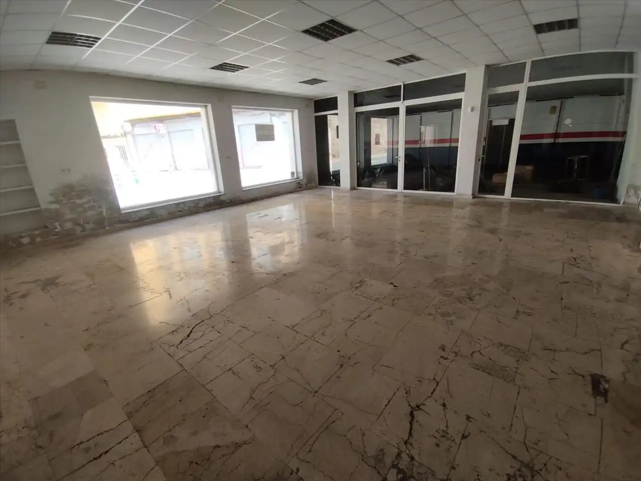 Industrial building for sale in Monóvar  / Monòver