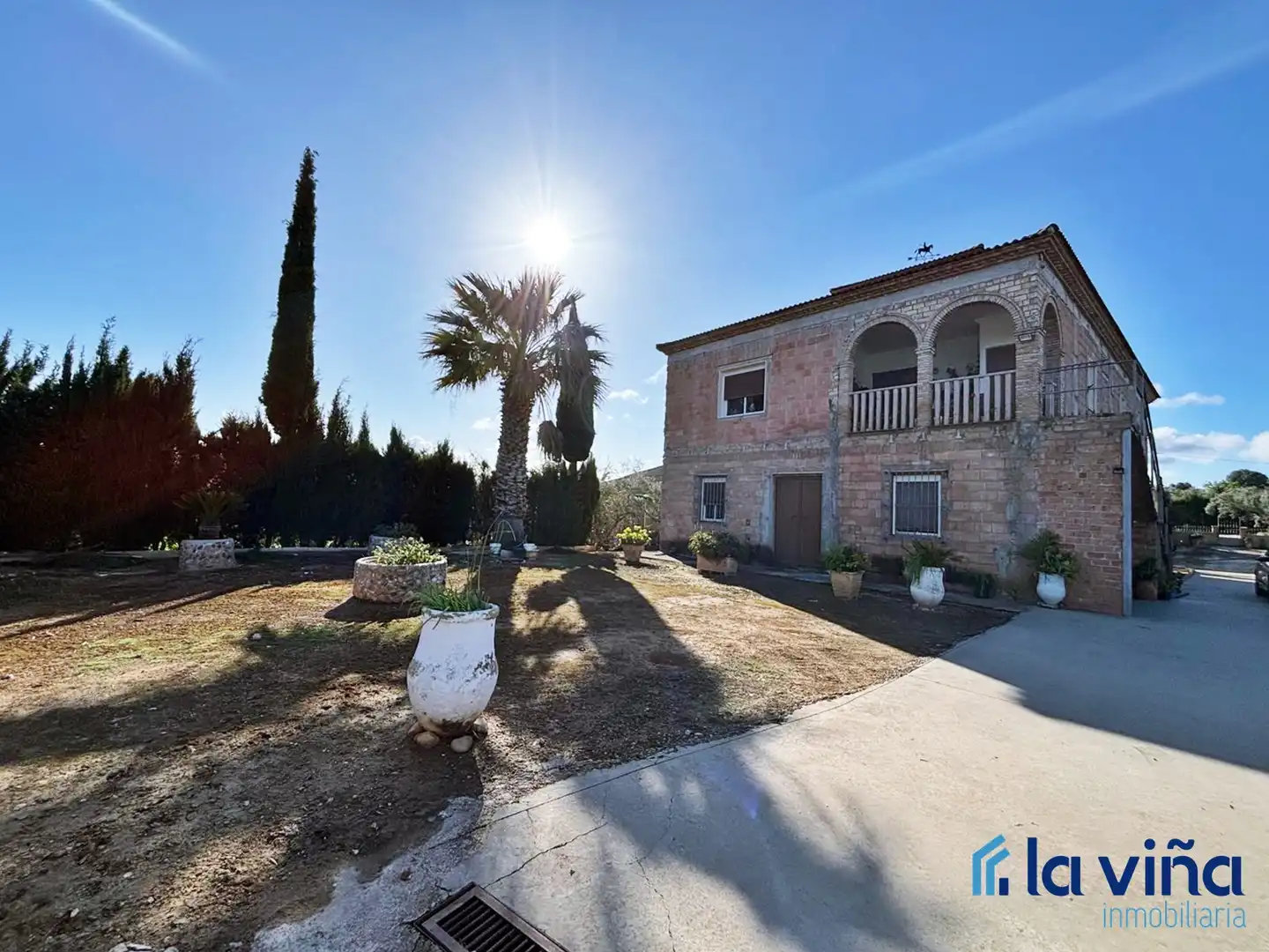 Vista exterior de Casa o chalet en venta en Casariche con Aire acondicionado, Calefacción y Jardín privado