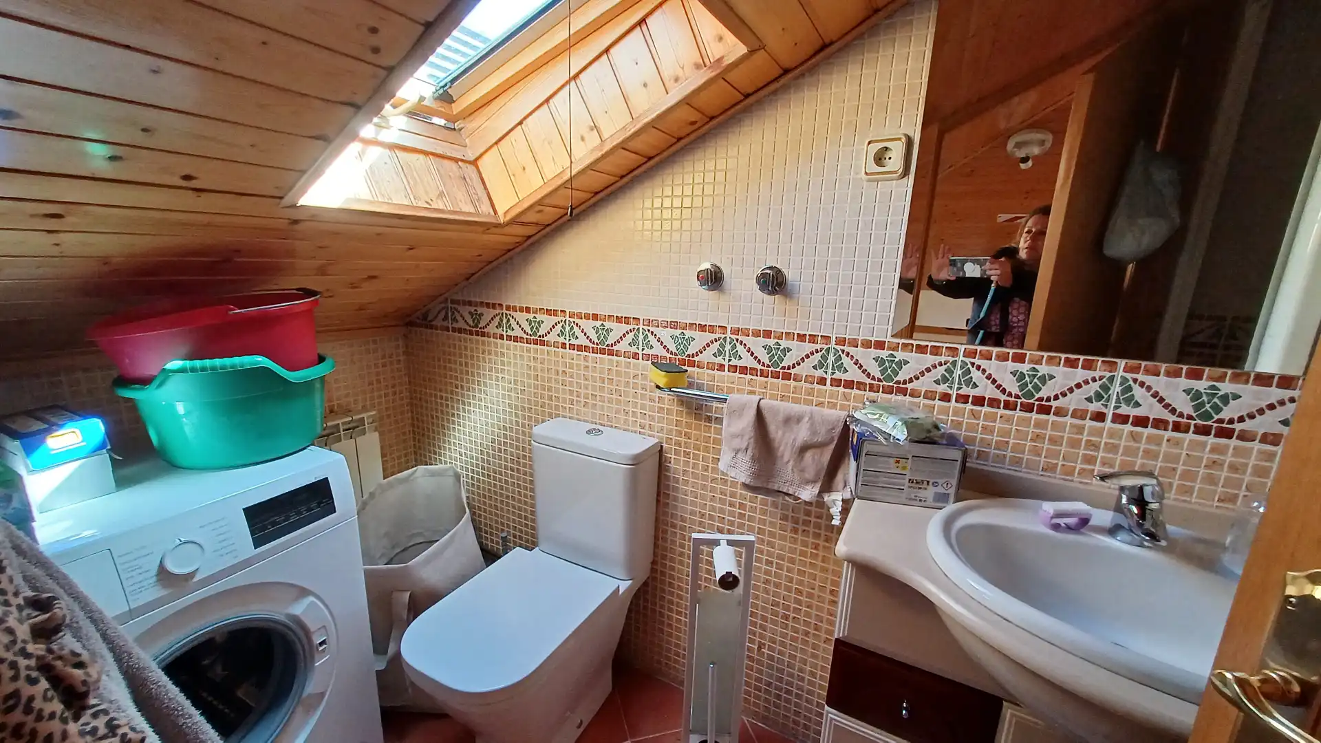 Bathroom of Houses for sale in Moralzarzal  with Air Conditioner, Private garden and Terrace