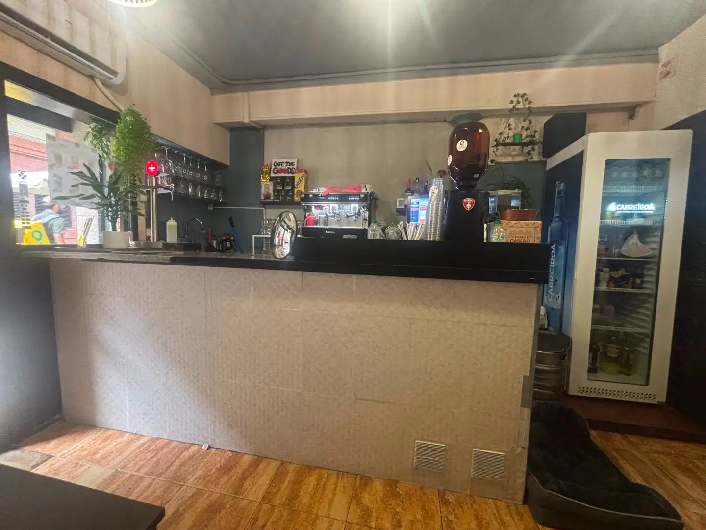 Business premises for transfer in Sants - Montjuïc, imagen 5
