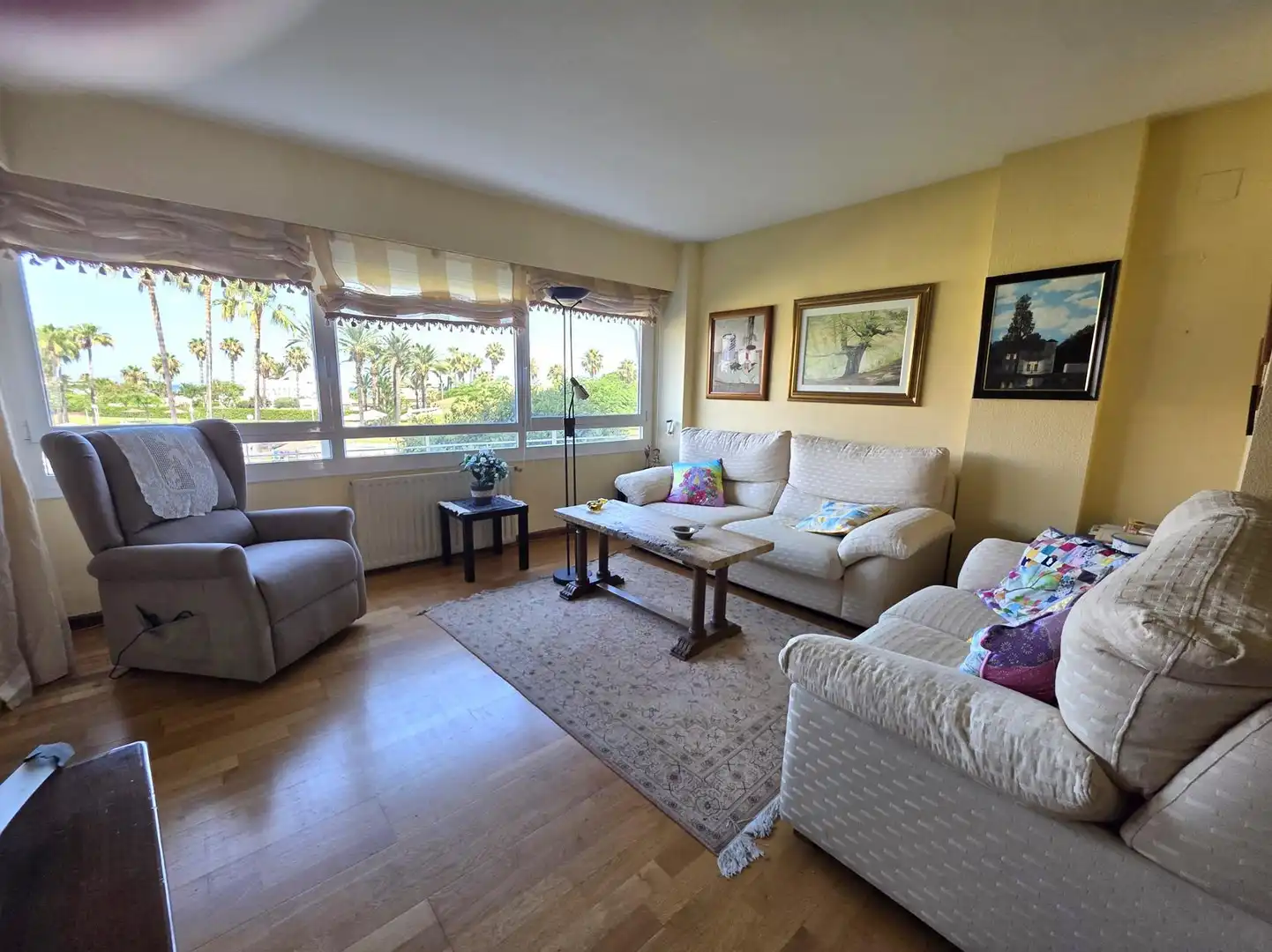Sala de estar de Piso en venta en Castellón de la Plana / Castelló de la Plana con Calefacción, Jardín privado y Trastero