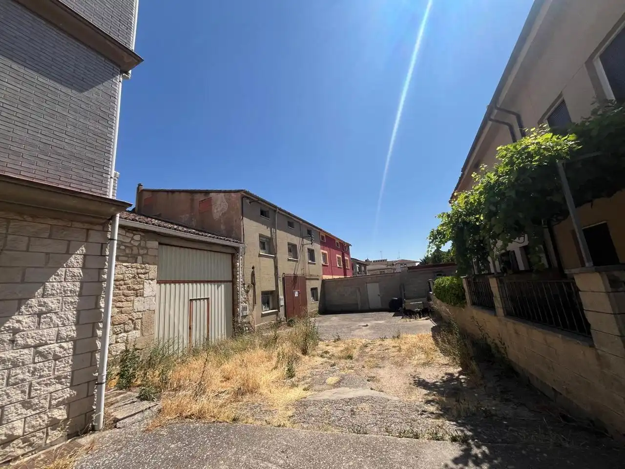 Vista exterior de Edificio en venta en Merindad de Río Ubierna