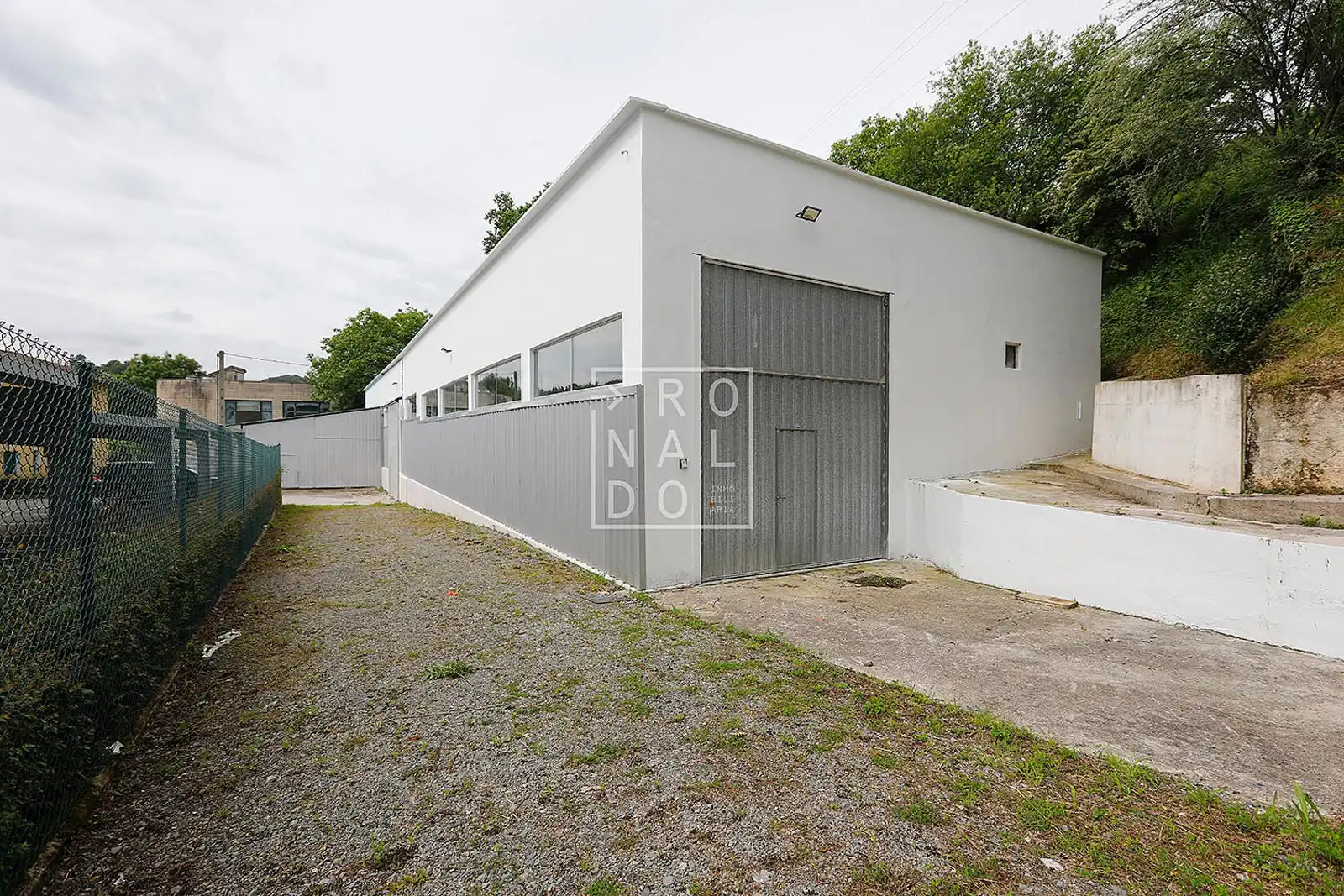 Vista exterior de Nave industrial en venta en Andoain