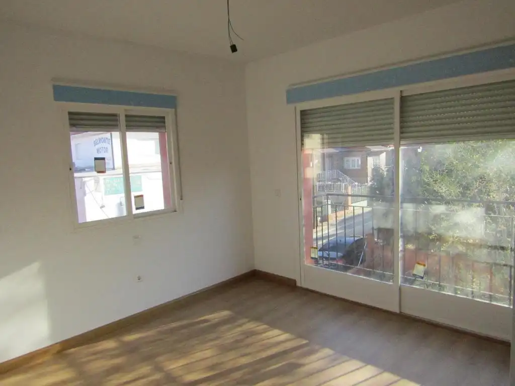 Habitación de Casa adosada en venta en Belmonte de Tajo
