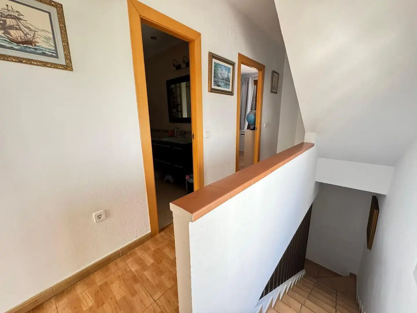 Einfamilien-Reihenhaus zum Verkauf in Fuengirola mit Klimaanlage, Terrasse und Möbliert