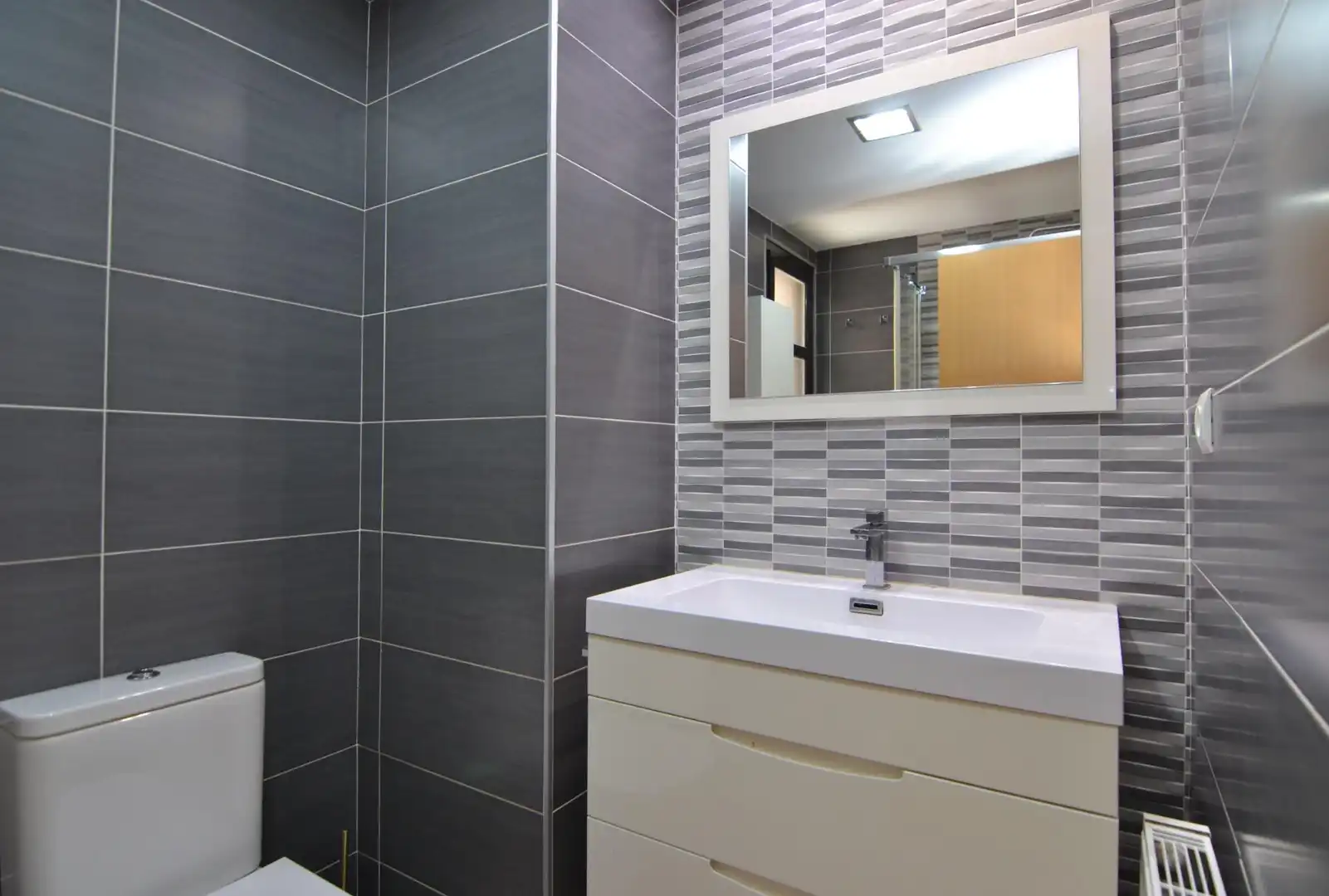 Bathroom of Flat for sale in Navalcarnero  with Heating, Storage room and Community pool