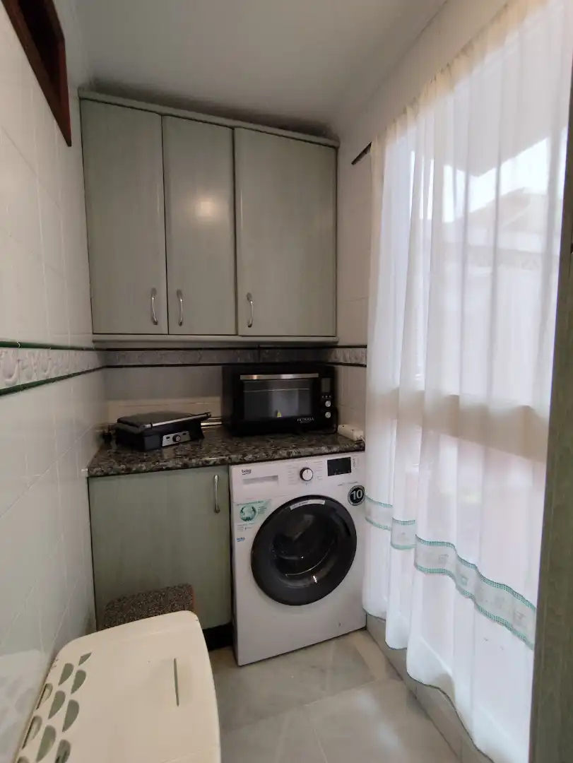 Appartamento con balcone in affitto a Calle Manuel de Diego Lora 6, imagen 17